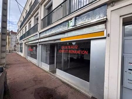 local commercial à louer