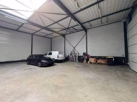 local d'activités à louer