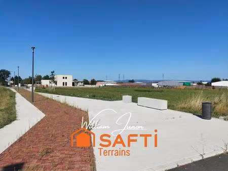 terrain constructible viabilisé à vendre