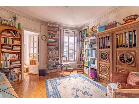 buttes-chaumont - rue meynadier - viager occupé - dame 82 ans