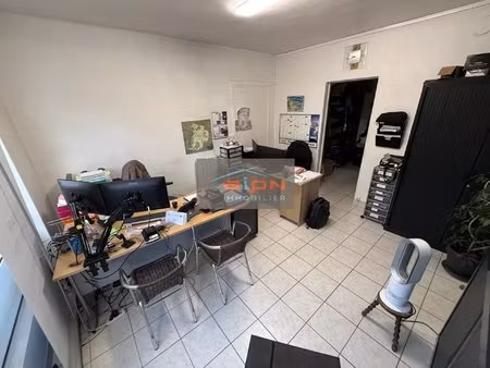 local commercial avec cave