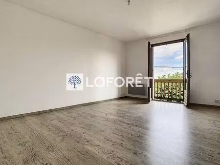 location appartement 2 pièces à l'absie (79240) : à louer 2 pièces / 46m² l'absie