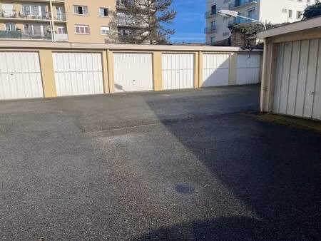 selarl julien vuiton notaire associé