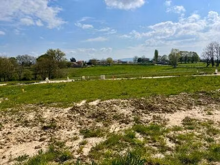 terrain constructible viabilisé à vendre