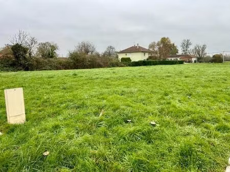 terrain constructible viabilisé à vendre