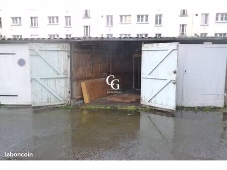 parking/box 15 m² nantes