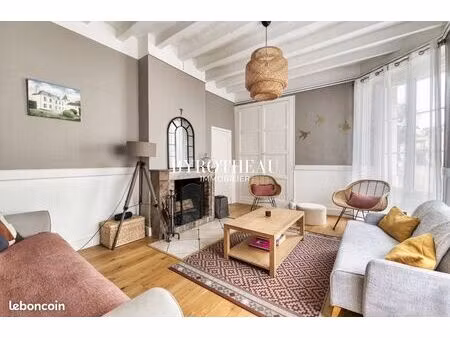 maison 8 pièces 220 m²