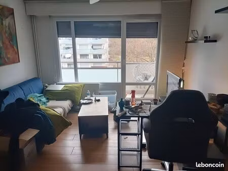 a louer t2   35m2 quartier inter/brico