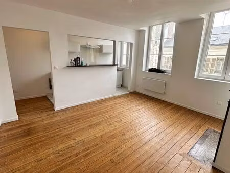 charmant t2 centre ville