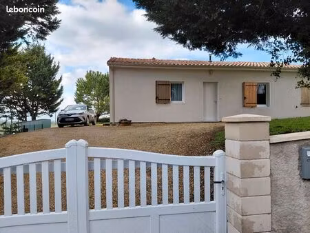 maison récente de plan pied