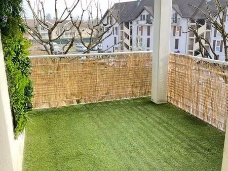 appartement 3 pièces + terrasse + parking