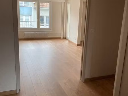 appartement 3 pièces 77 m² hyper centre