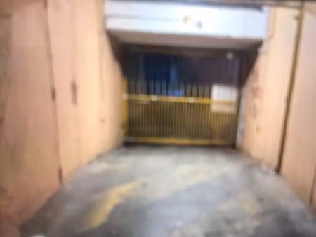 location grand garage marseille