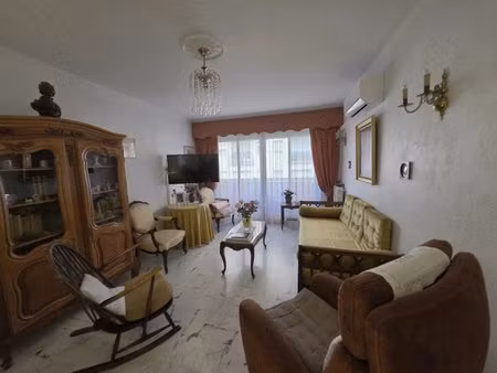 viager occupé – femme 81 ans 3 pièces garage+cave