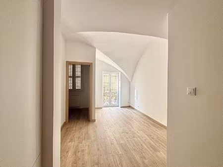 saint-laurent-du-var – immeuble de rapport