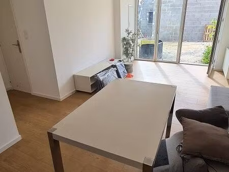 vannes 40 m² avec grand extérieur