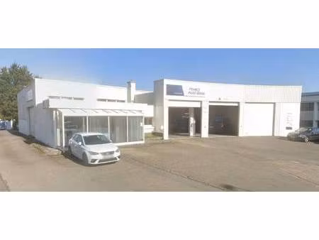 local d'activités à vendre