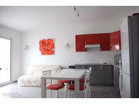 de particulier à particulier  une petite maison meublée  entièrement équipée  fonctionnell