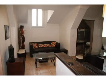 location meublée appartement 1 pièce 35 m² à saint-raphael (83700)  550 €