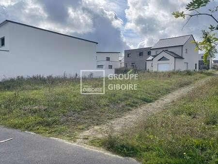 terrain constructible viabilisé à vendre