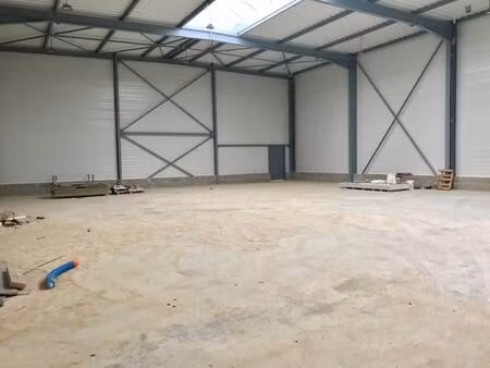 local d'activités à louer