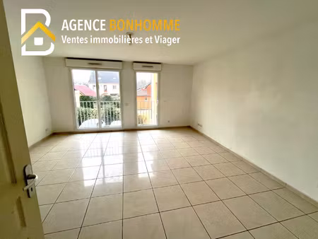 appartement 2 pièces - centre-ville gasny 27