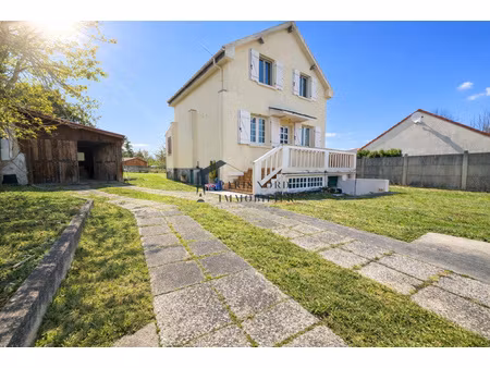 maison 3 chambres - terrain: 551m²