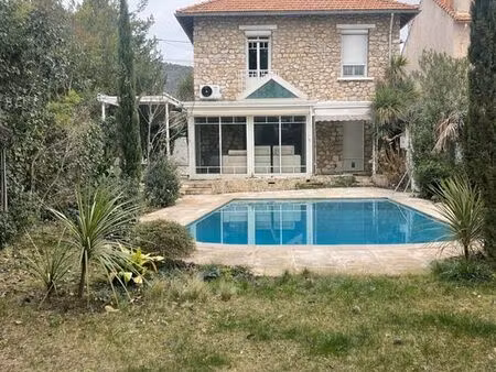 maison 4 pièces 121 m²