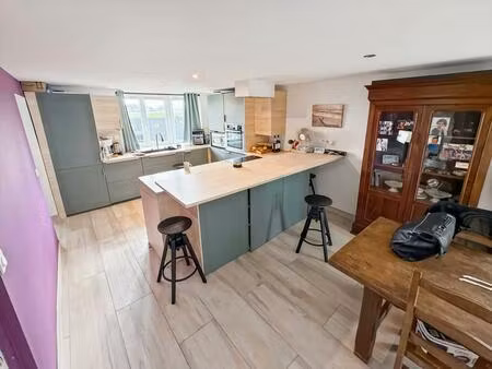 charmante maison rénovée à hure avec jardin