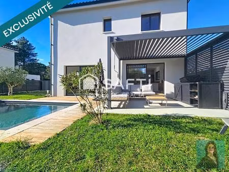 villa contemporaine avec piscine et garage au calme