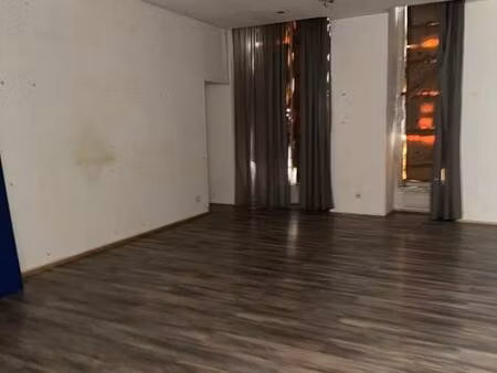 local commercial à louer