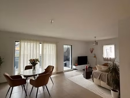 location appartement 4 pièces 87 m² à feigères (74160)  2 300 €