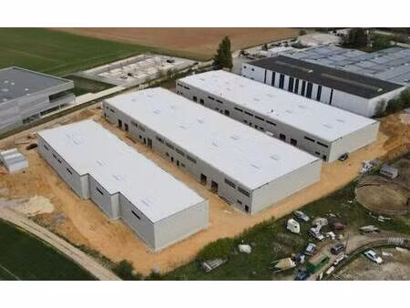 local d'activités à vendre