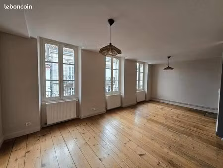 grand appartement t3 de 87m2