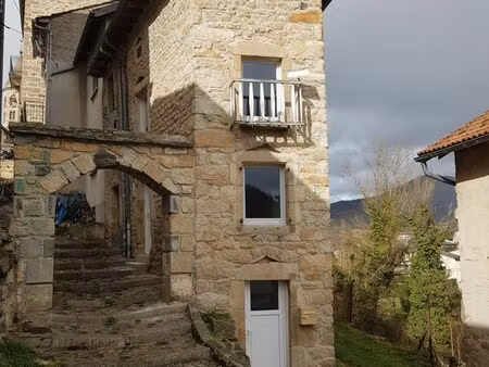 charmant triplex meublé de 27m² – coeur de st-julien-chapteuil