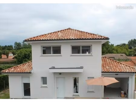 location à l’année maison récente t5 de 107m2 avec garage