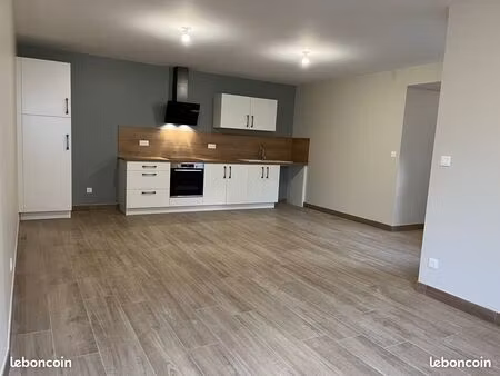 location maison 85m² loué