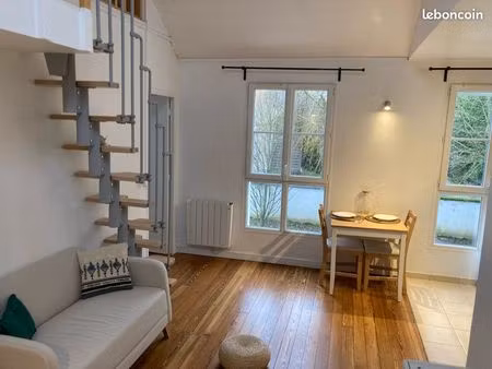 appartement t2 avec mezzanine – yerres (garant exigé)