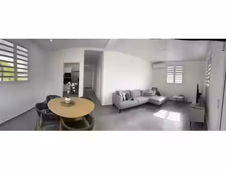 location maison 3 pièces 75.6 m² à le francois (97240)  1 845 €