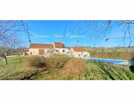 le rousset-marizy ancien corps de ferme en pierre  avec piscine  sur terrain de 2 000 m²..