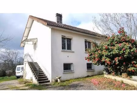 proche commerces  vue dégagée