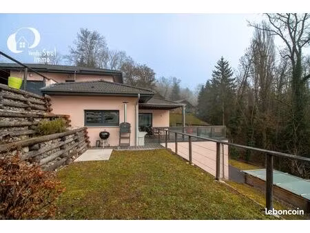 propriété 6 pièces 146 m²