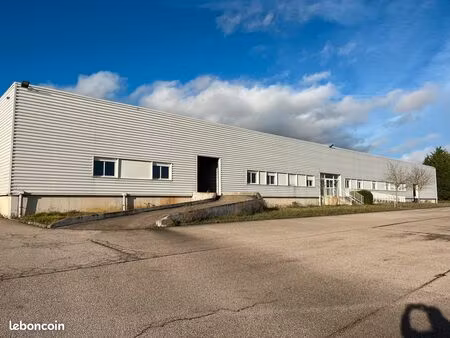 plateforme logistique de 9295 m²