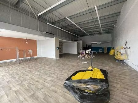 local commercial à louer