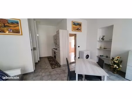 studio 1 pièce 29 m²