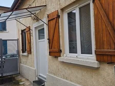 louer – appartement/maisonnette t1 meublé 30 m² – centre pierre-bénite