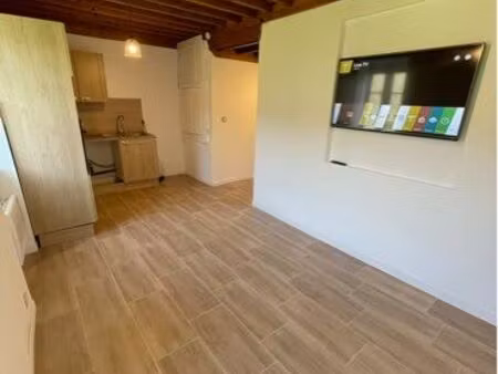 particulier loue meublé rénové 50m2 jardin et cave 600