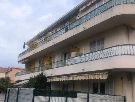 studio à 5 minutes des plages