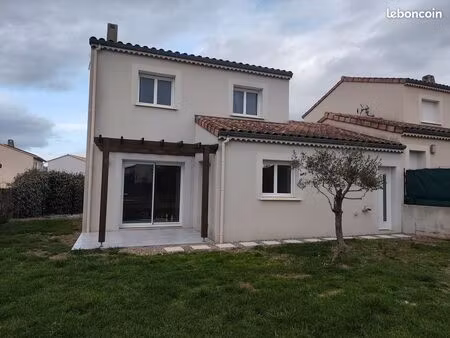 maison t4 de 97 m² avec jardin et pergola
