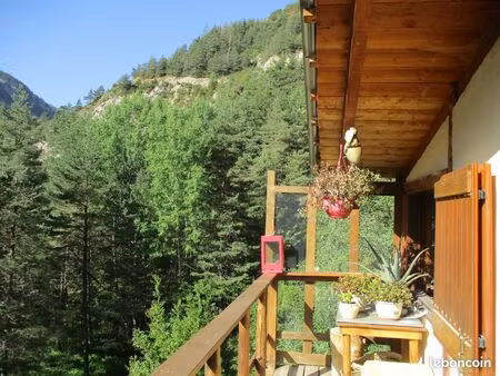 maison-chalet dans un écrin de nature